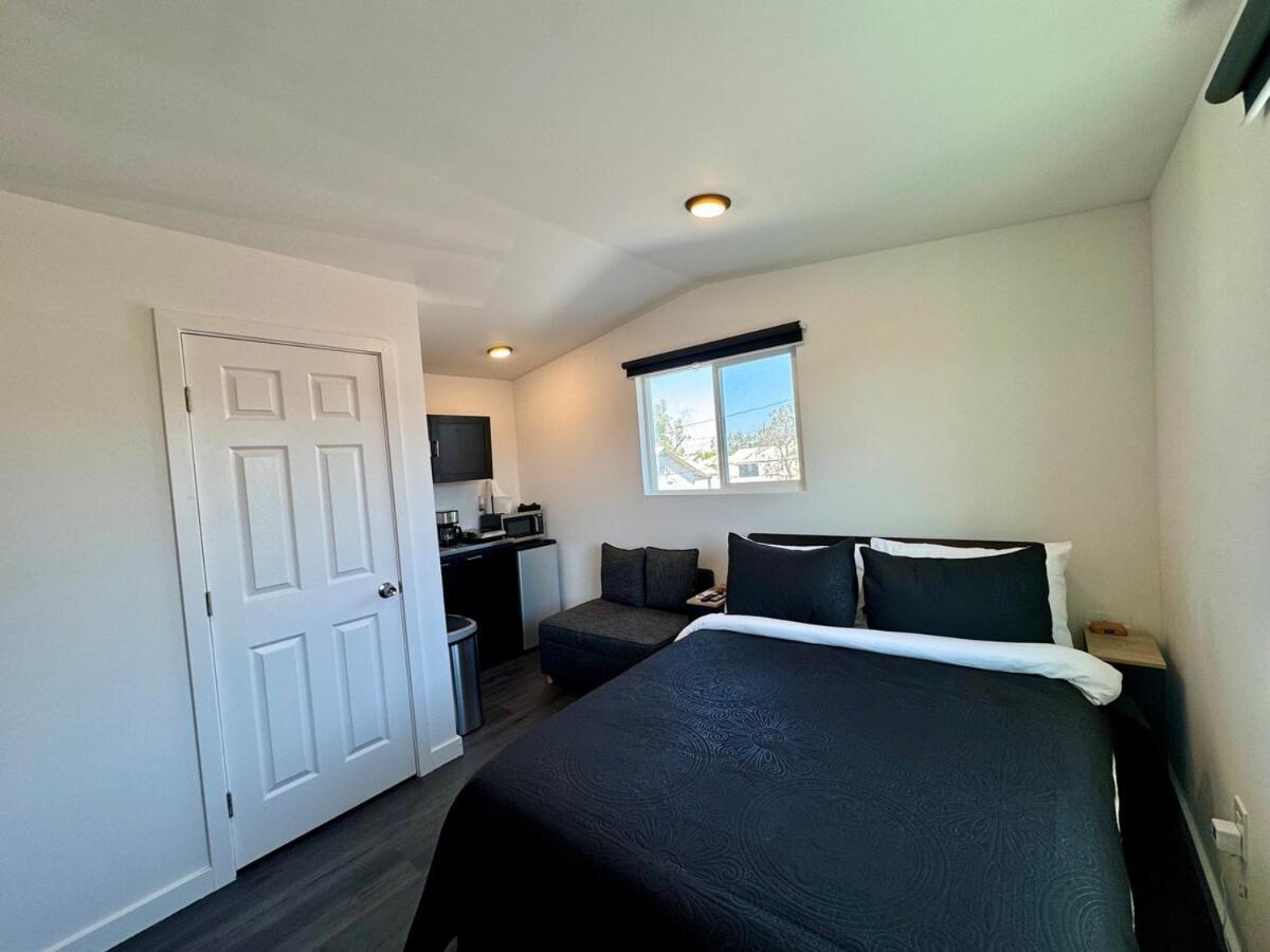 Your Downtown Cozy Studio With Backyard Unit C 凤凰城 外观 照片